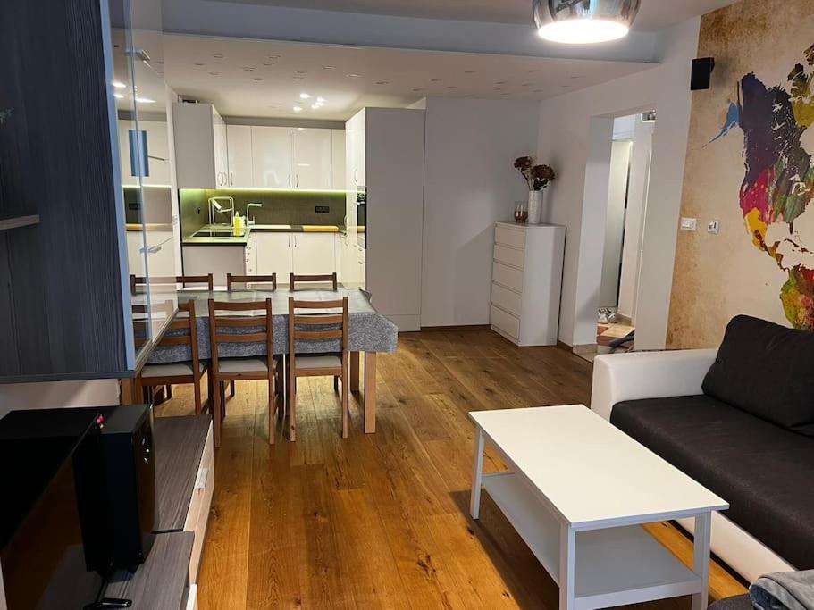 Porec, Tolle 3 Zi-Whg, Sehr Zentral, Top Zustand! Mit Internet Und W-Lan! Luaran gambar
